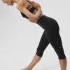 16" High-Waist Airbrush Capri - Black