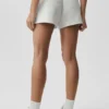 Accolade Short - White Heather