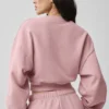 Cropped Accolade Crewneck - Vintage Pink